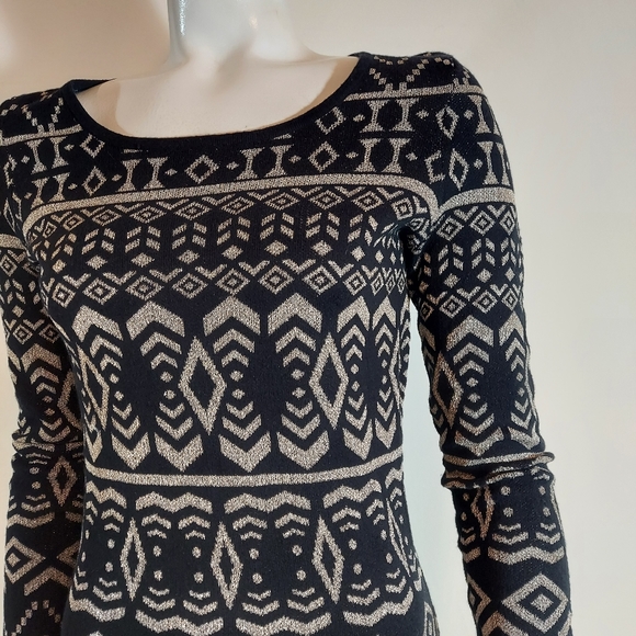 ANTONIO MELANI Dresses & Skirts - NEW Antonio Melani silver art deco sweater dress